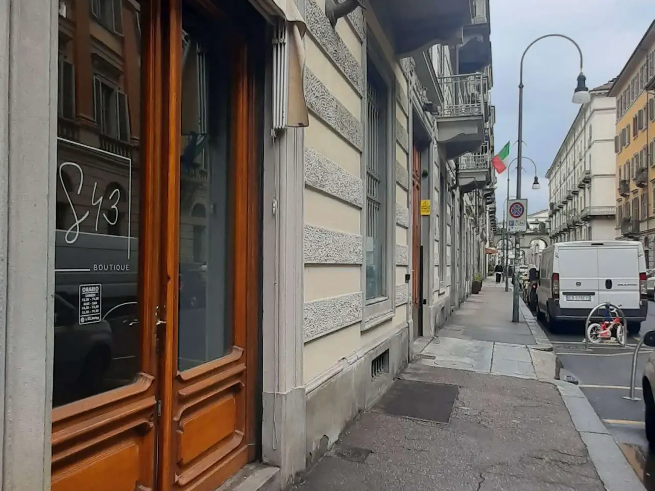Negozio in Via della Rocca  6, Torino, {3} - Foto 2