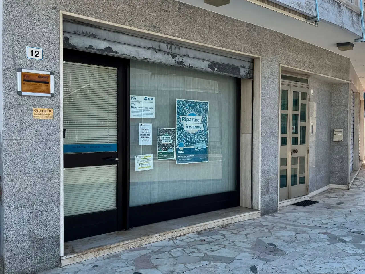 Ufficio in Piazza De Gasperi 12, Anguillara Veneta, {3} - Foto 1