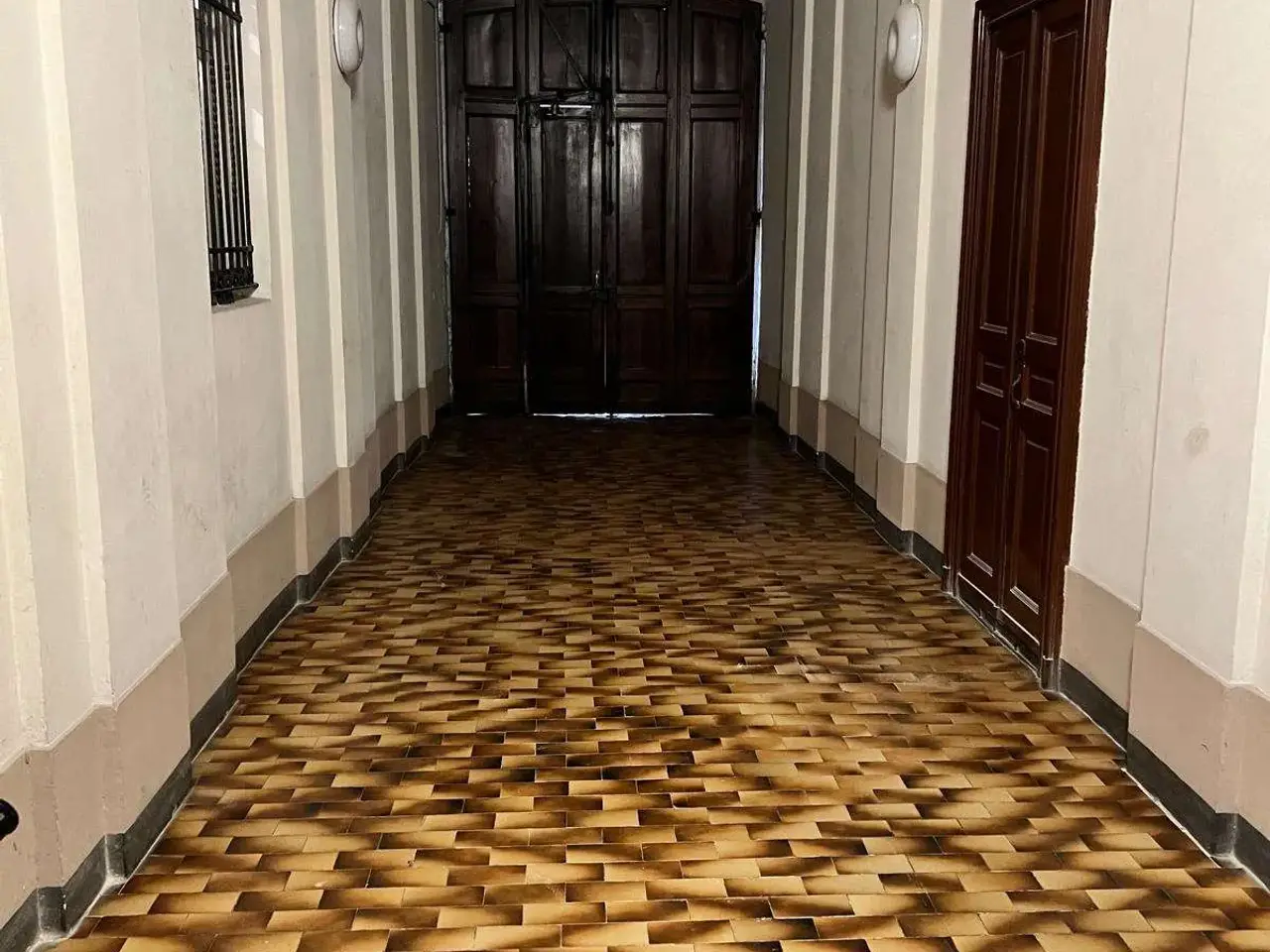 Negozio in Via Gioberti 54, Torino, {3} - Foto 2