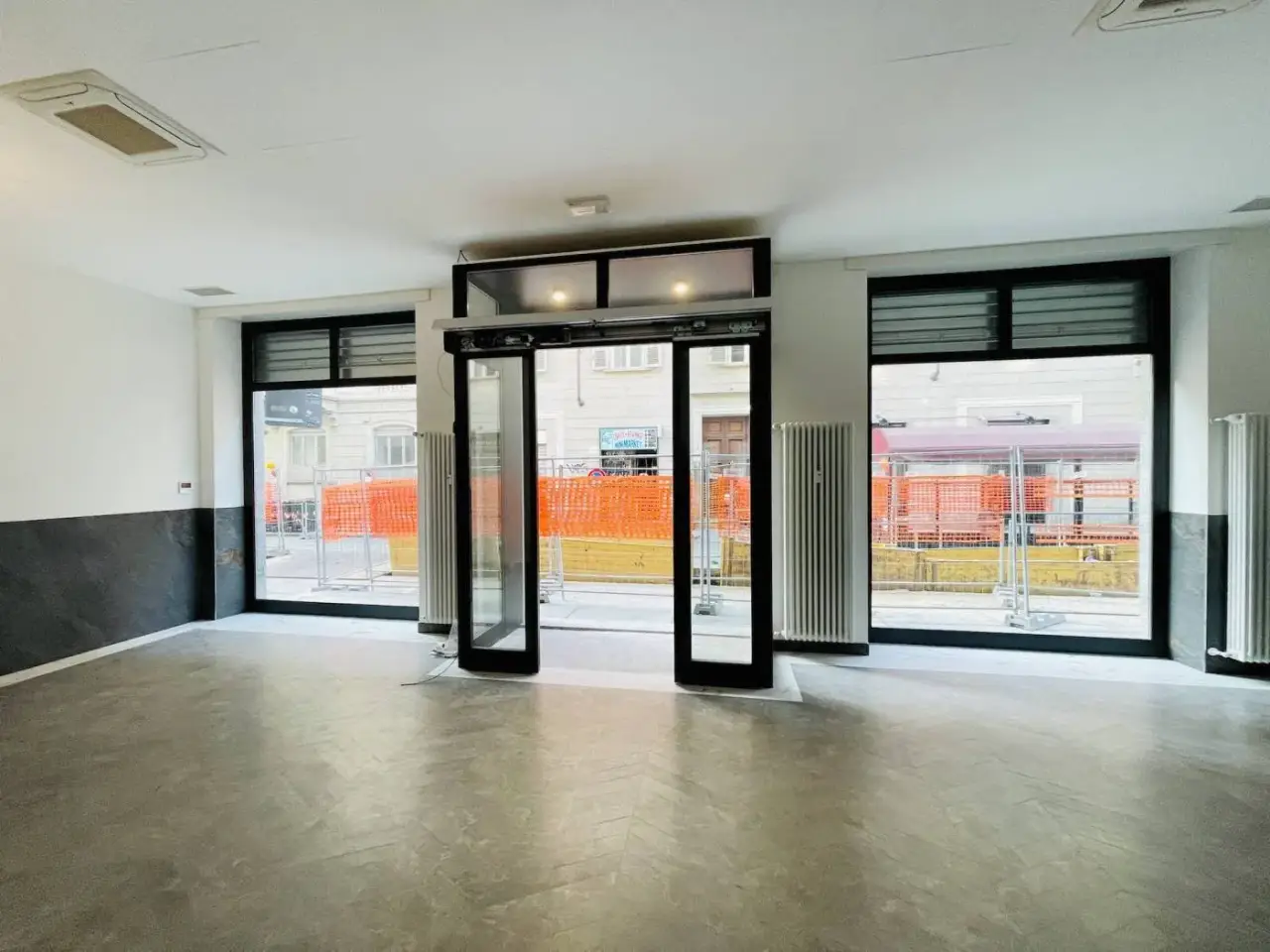 Negozio in Via Belfiore 11, 10125, Torino, Torino, {3} - Foto 1