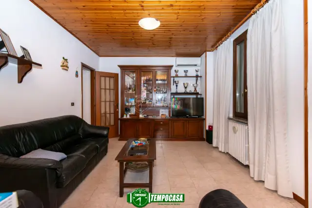 3-room flat in Via Giovane Italia 14, Trezzo sull'Adda - Photo 1