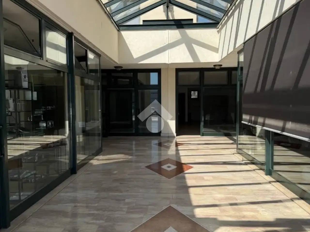 Negozio in Via Antonio Vivaldi 2, San Zenone Degli Ezzelini, {3} - Foto 1