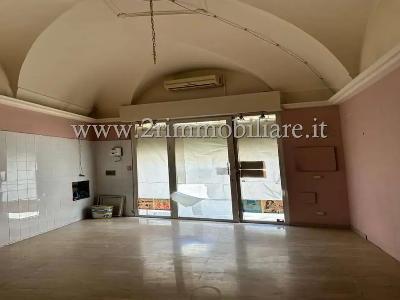 Negozio in Via Pier Santi Mattarella, Mazara Del Vallo, {3} - Foto 2