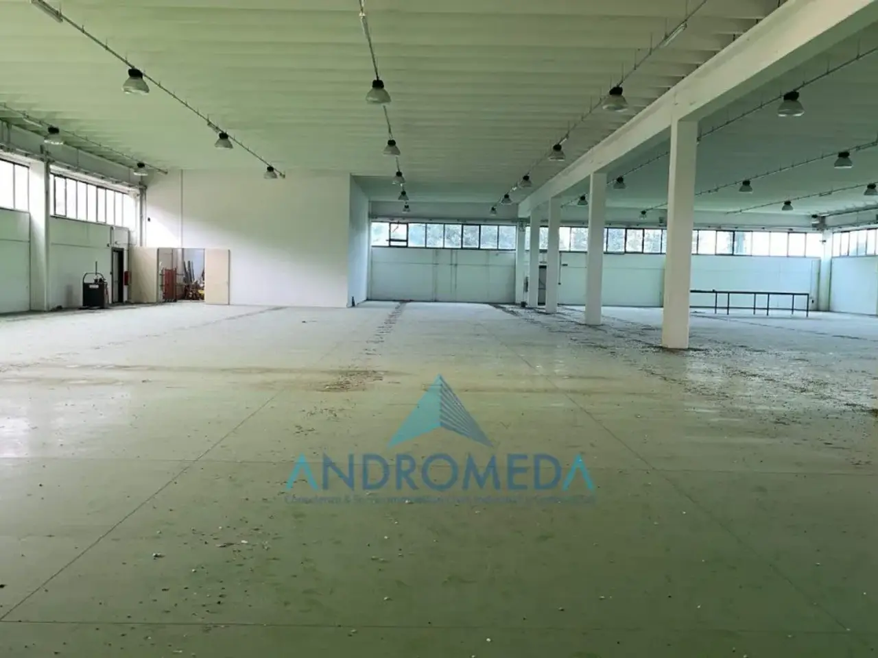 Palazzina commerciale in , Giove, {3} - Foto 2