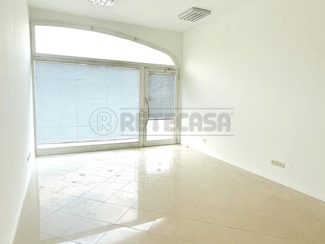 Palazzina commerciale in Viale Trieste, Vicenza, {3} - Foto 1