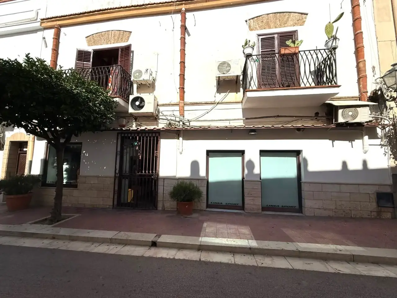 Negozio in Via Vincenzo Madonia 107, Terrasini, {3} - Foto 2