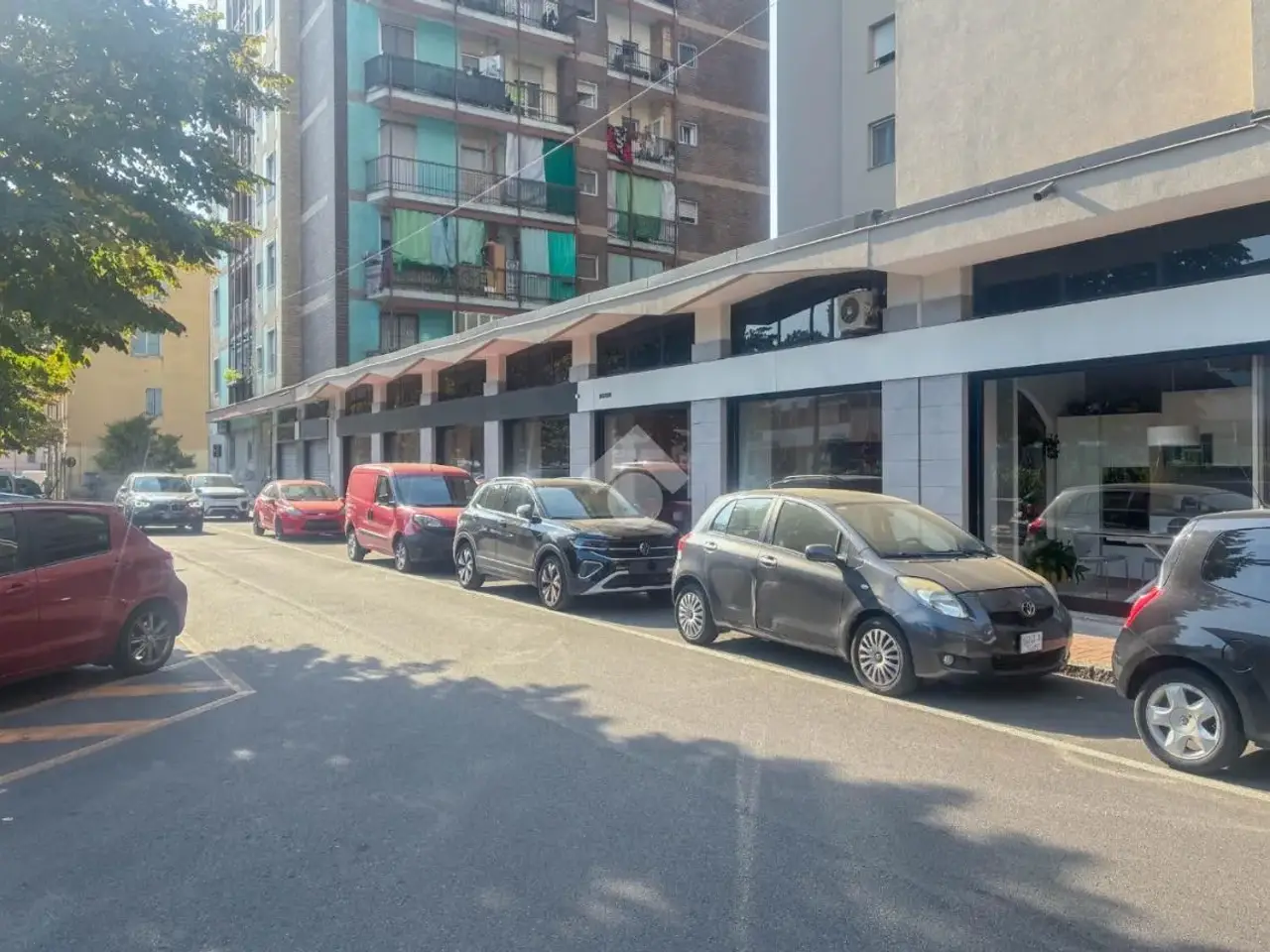 Negozio in Via Papa Giovanni XXIII 9, San Giuliano Milanese, {3} - Foto 2