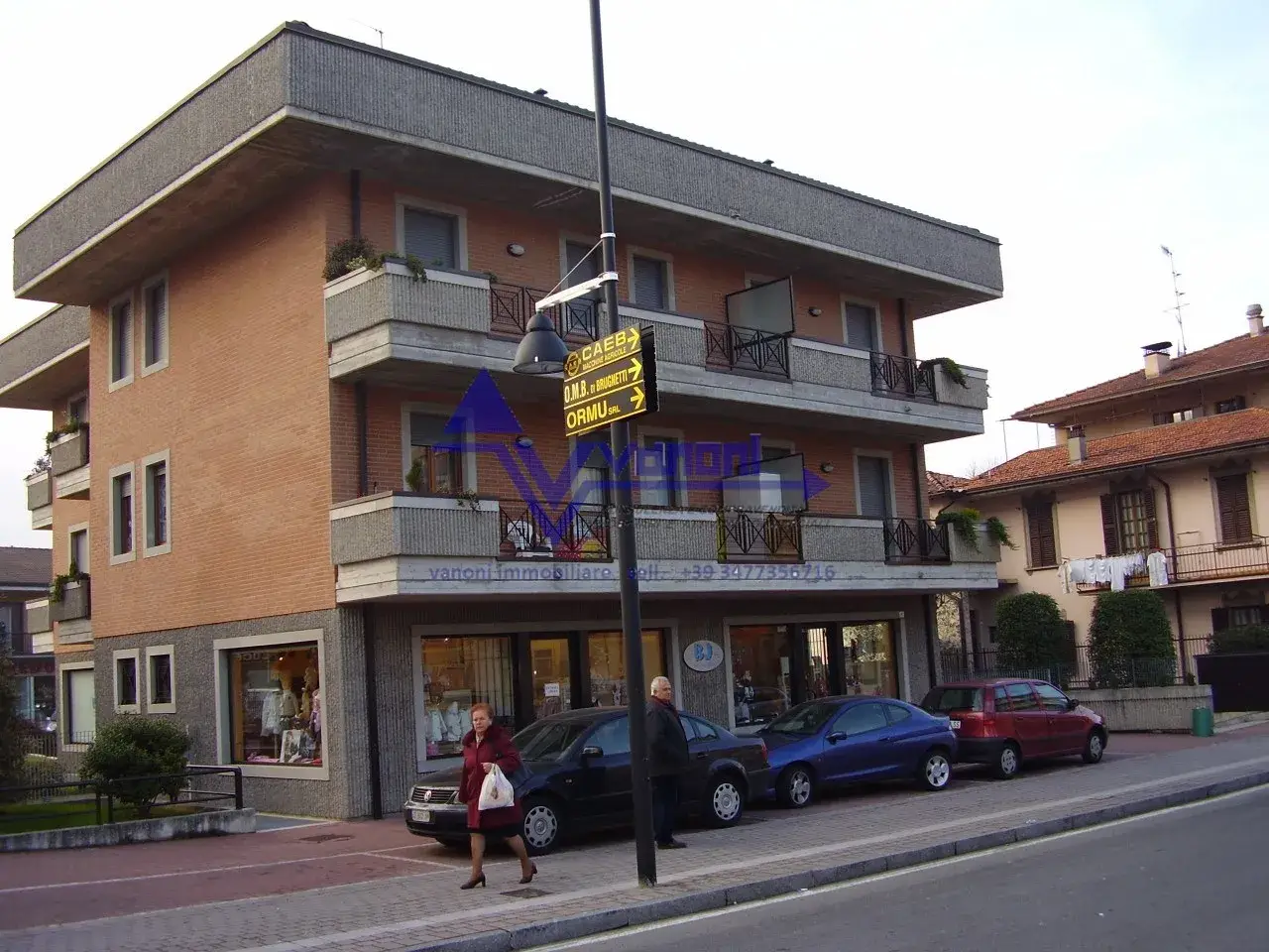 Negozio in Via Martiri della Libertà, Sorisole, {3} - Foto 1