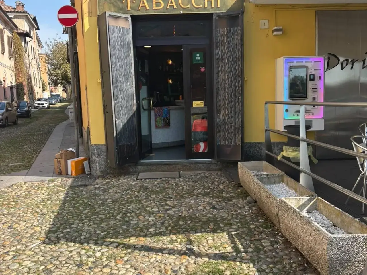 Esercizio commerciale in Via Porta Nuova 1, Pavia, {3} - Foto 2