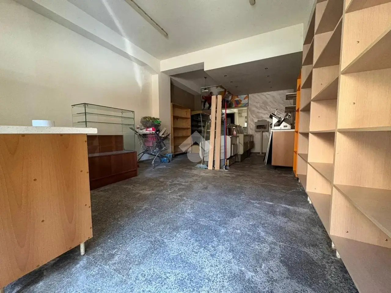 Magazzino in Via Nicola Furnari 32, Reggio Calabria, {3} - Foto 2