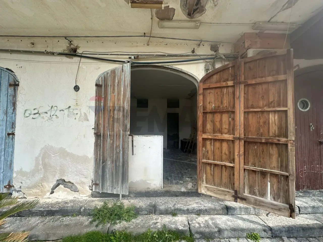 Negozio in Via Darsena Orientale 24, Castel Volturno, {3} - Foto 1
