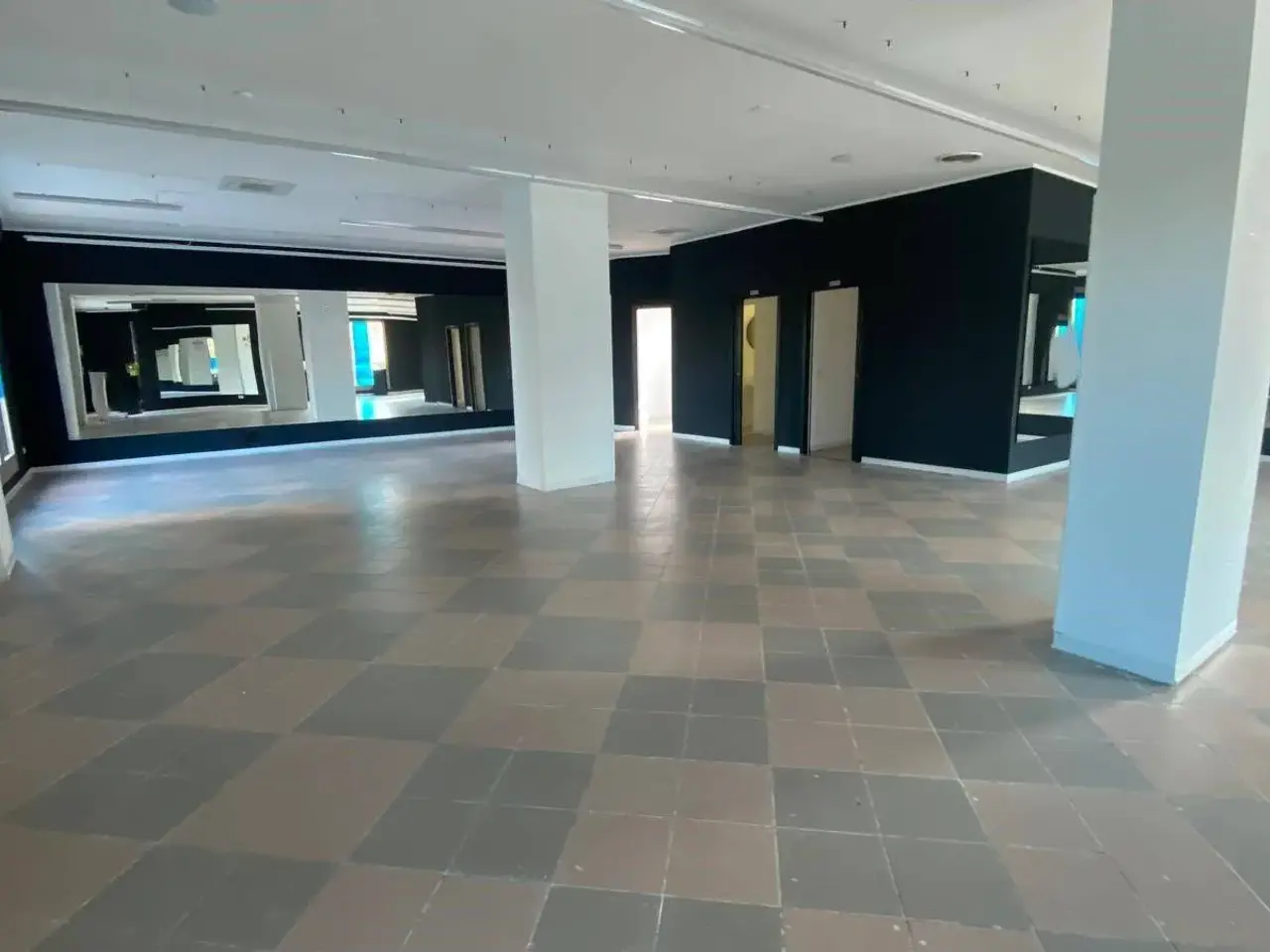 Laboratorio in Via Capri, , Carini, Palermo, Carini, {3} - Foto 1
