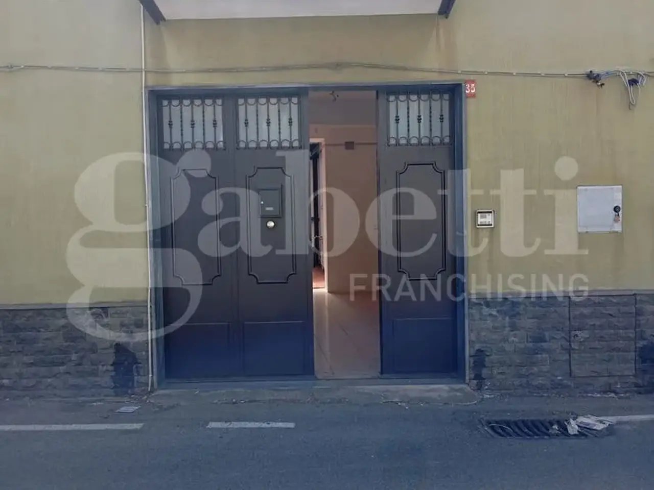 Magazzino in Via Roma 35, Viagrande, {3} - Foto 1