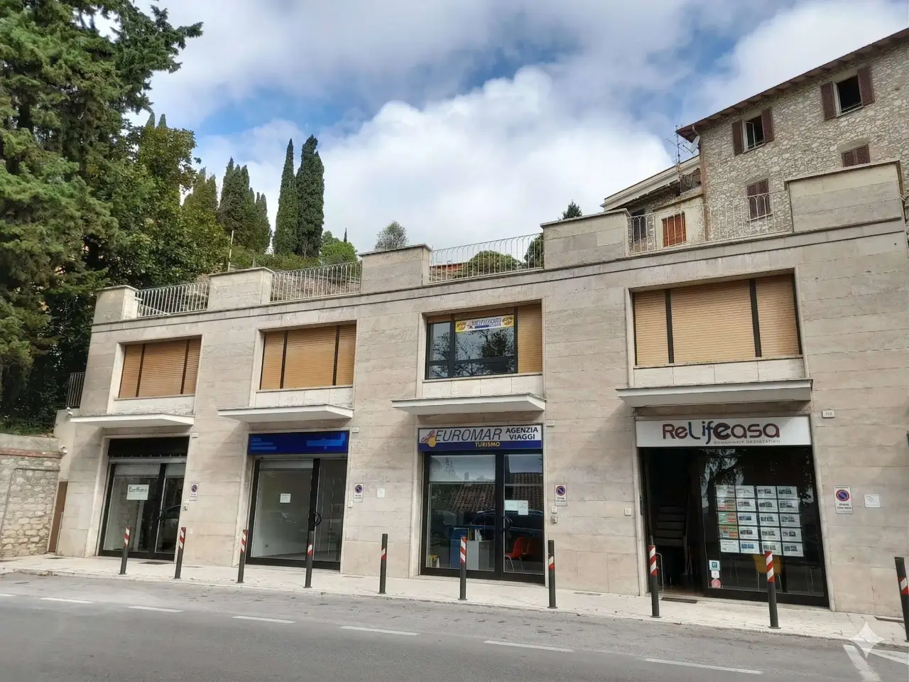 Negozio in Via Brunamonti 24b, Perugia, {3} - Foto 1