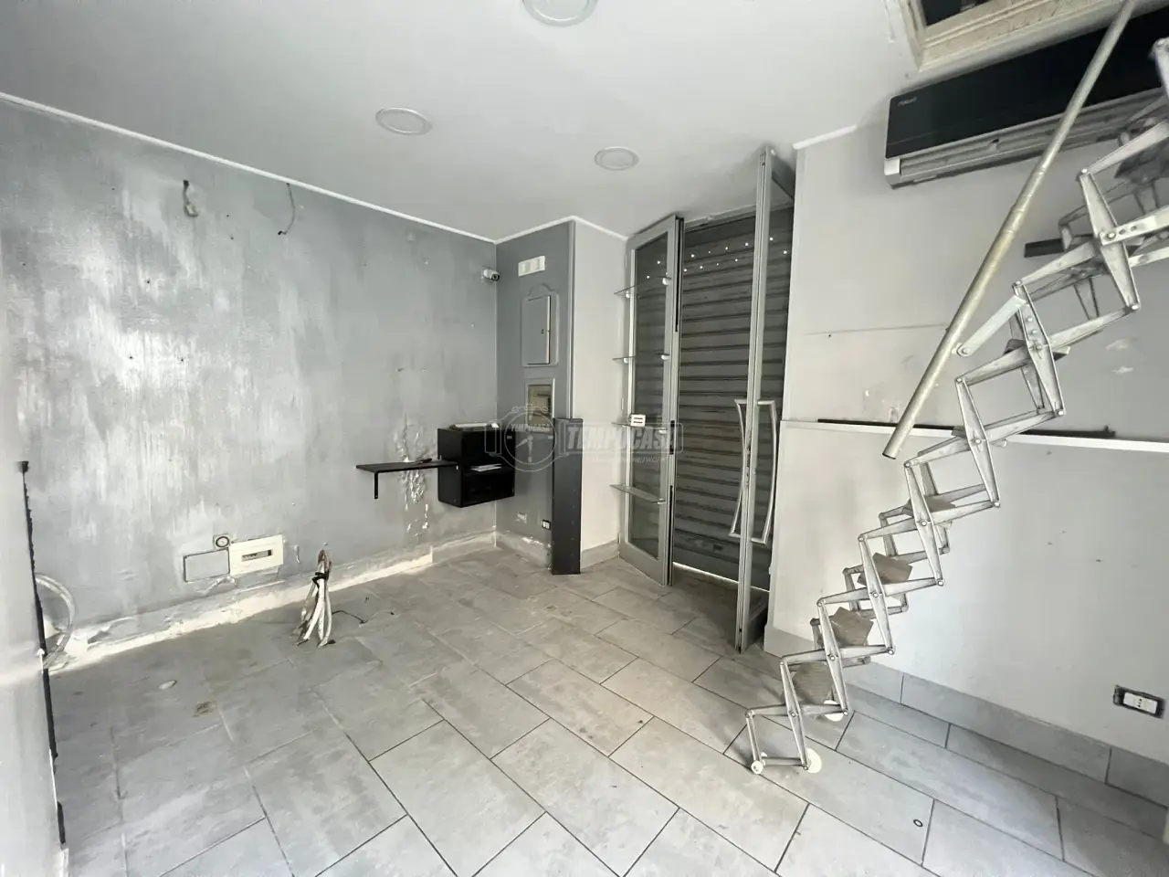 Negozio in Via di Niso, Napoli, {3} - Foto 2