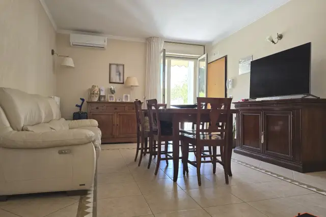 4-room flat in Via Argentina 11/a, Adelfia - Photo 1