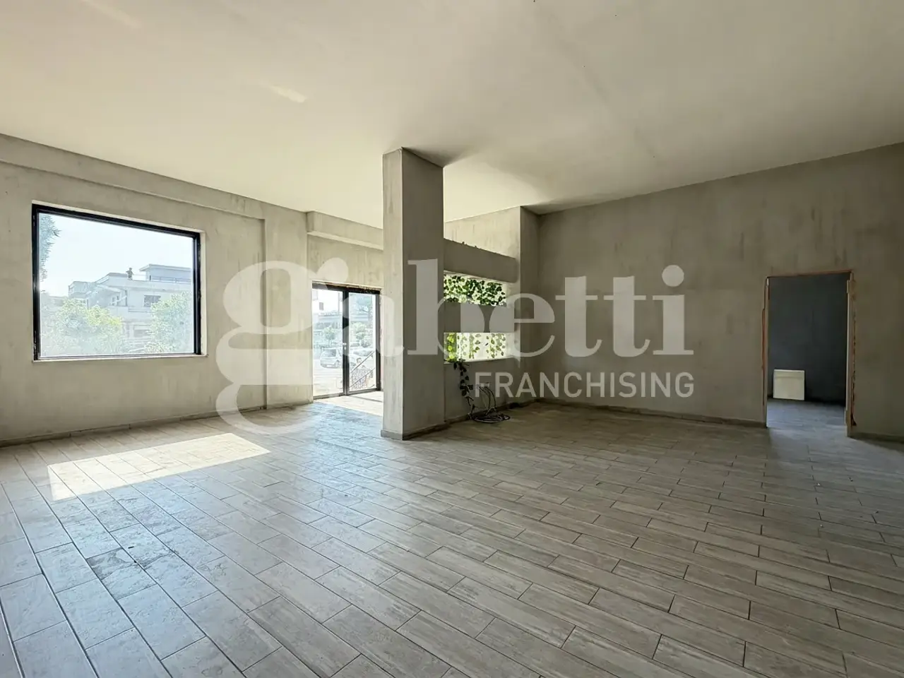 Negozio in Via XXV Aprile 24, Melito Di Napoli, {3} - Foto 1