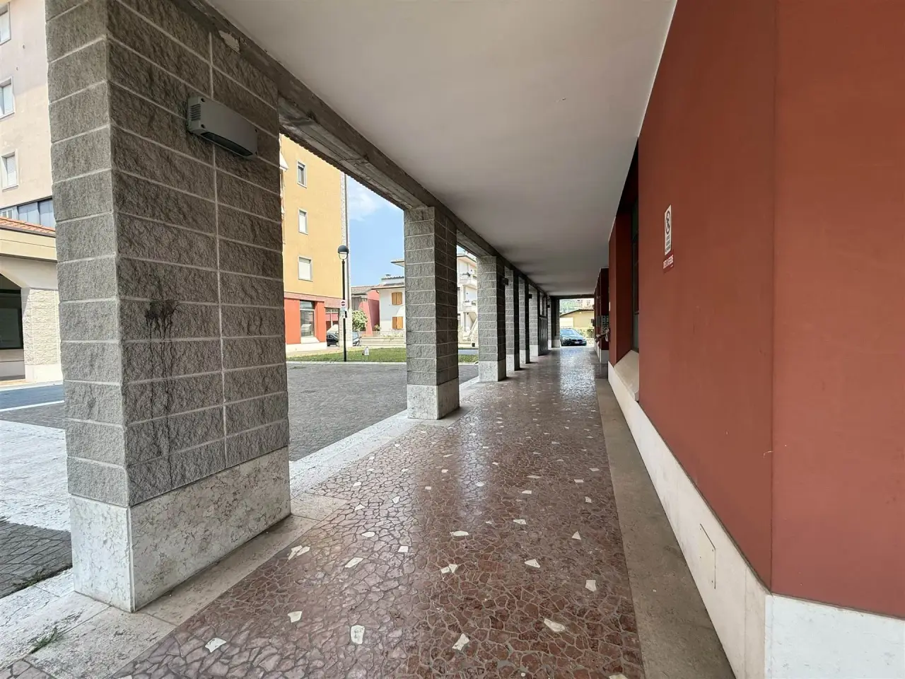 Negozio in Via Marconi, Montecchio Maggiore, {3} - Foto 2