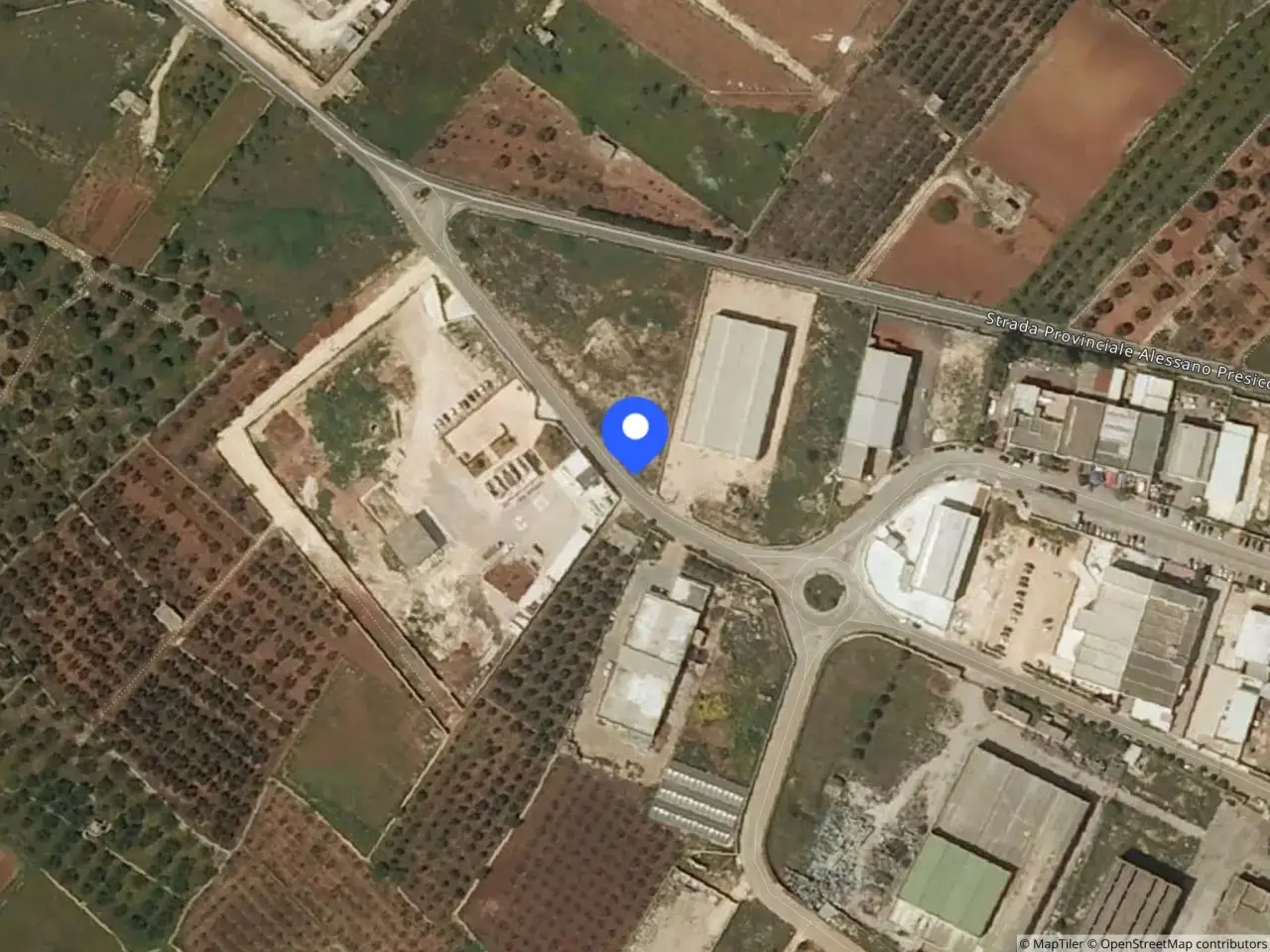 Capannone in Via Gianni Agnelli, 73054 Zona Industriale Le, Italia 73054, Presicce-Acquarica, {3} - Foto 1