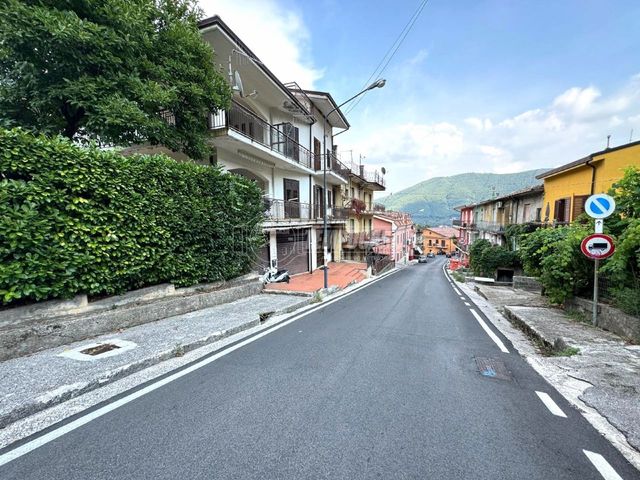 3-room flat in Corso Vittorio Emanuele II, Monteforte Irpino - Photo 1