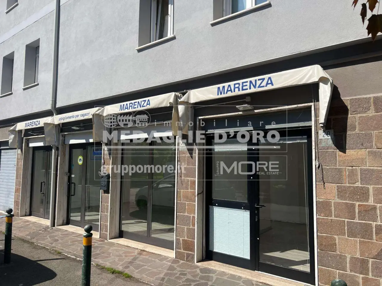 Negozio in Ad.Ze V.Le Amendola, Modena, {3} - Foto 1