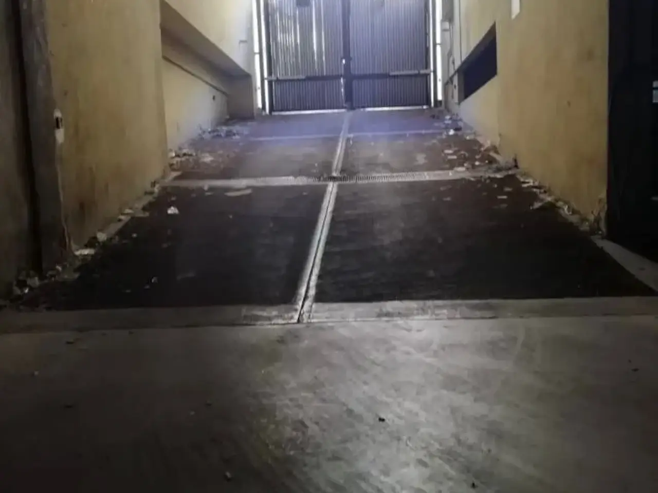 Parcheggio chiuso in Viale Marx, Roma, {3} - Foto 1