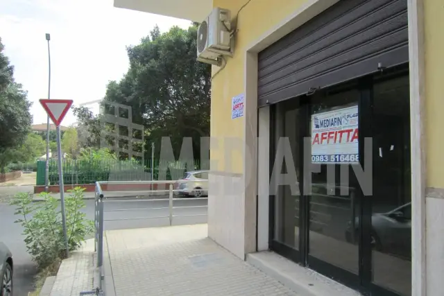 Warehouse in Via N. Castelnuovo, Corigliano-Rossano - Photo 1