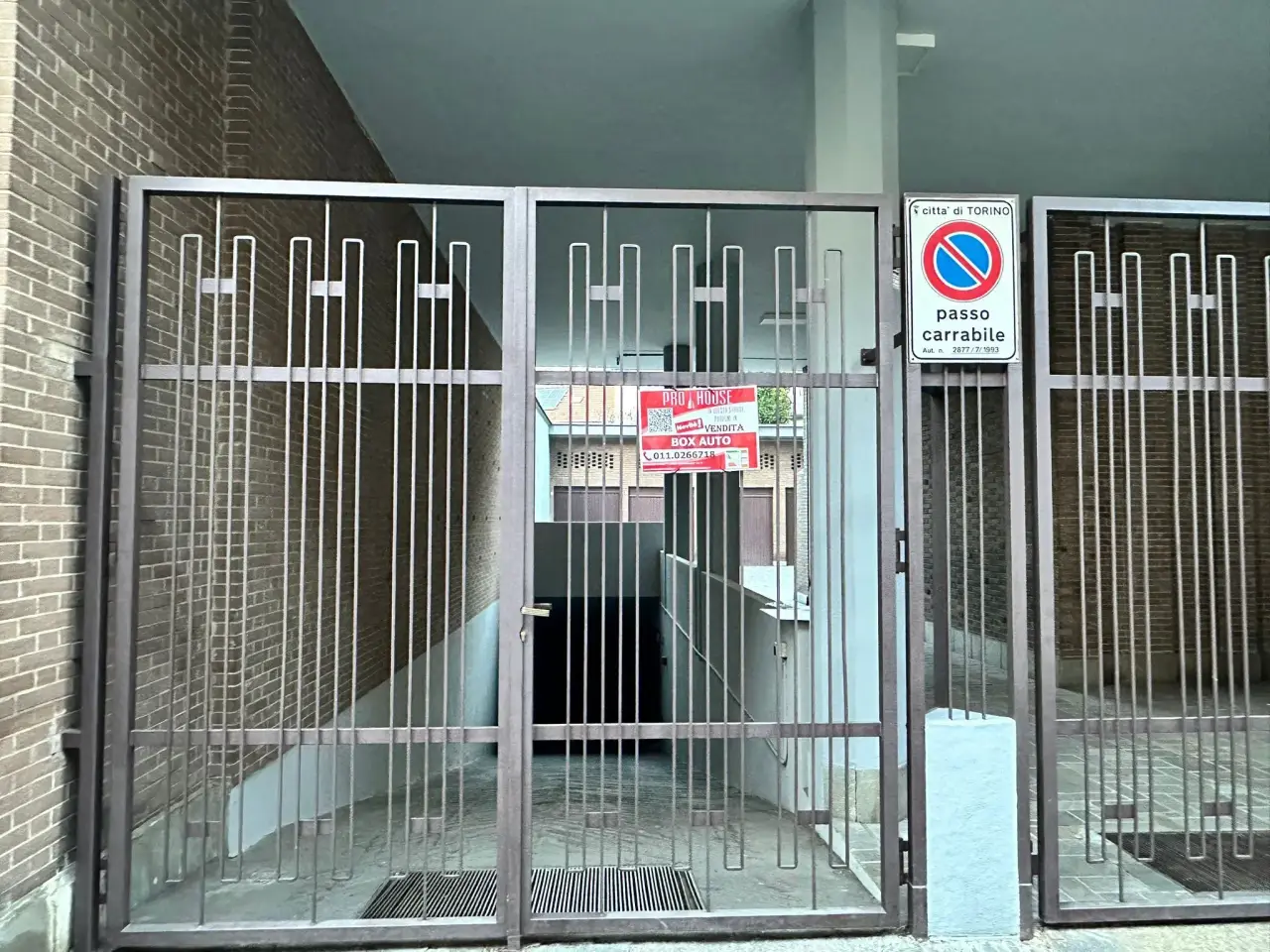 Parcheggio chiuso in Via Pesaro 45, Torino, {3} - Foto 1