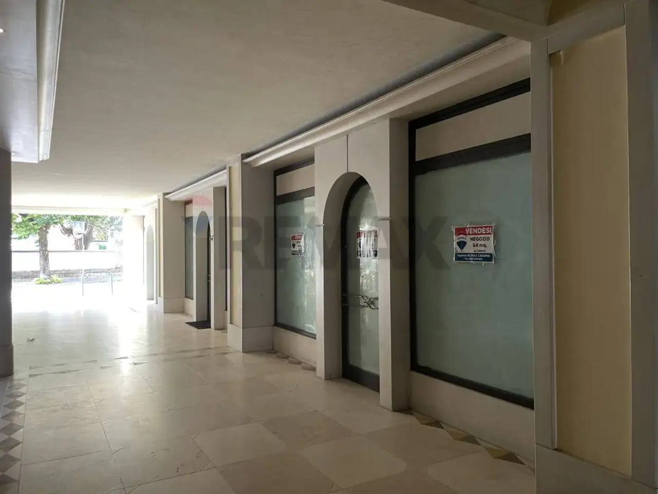 Negozio in Via Cavour, Belluno, {3} - Foto 1