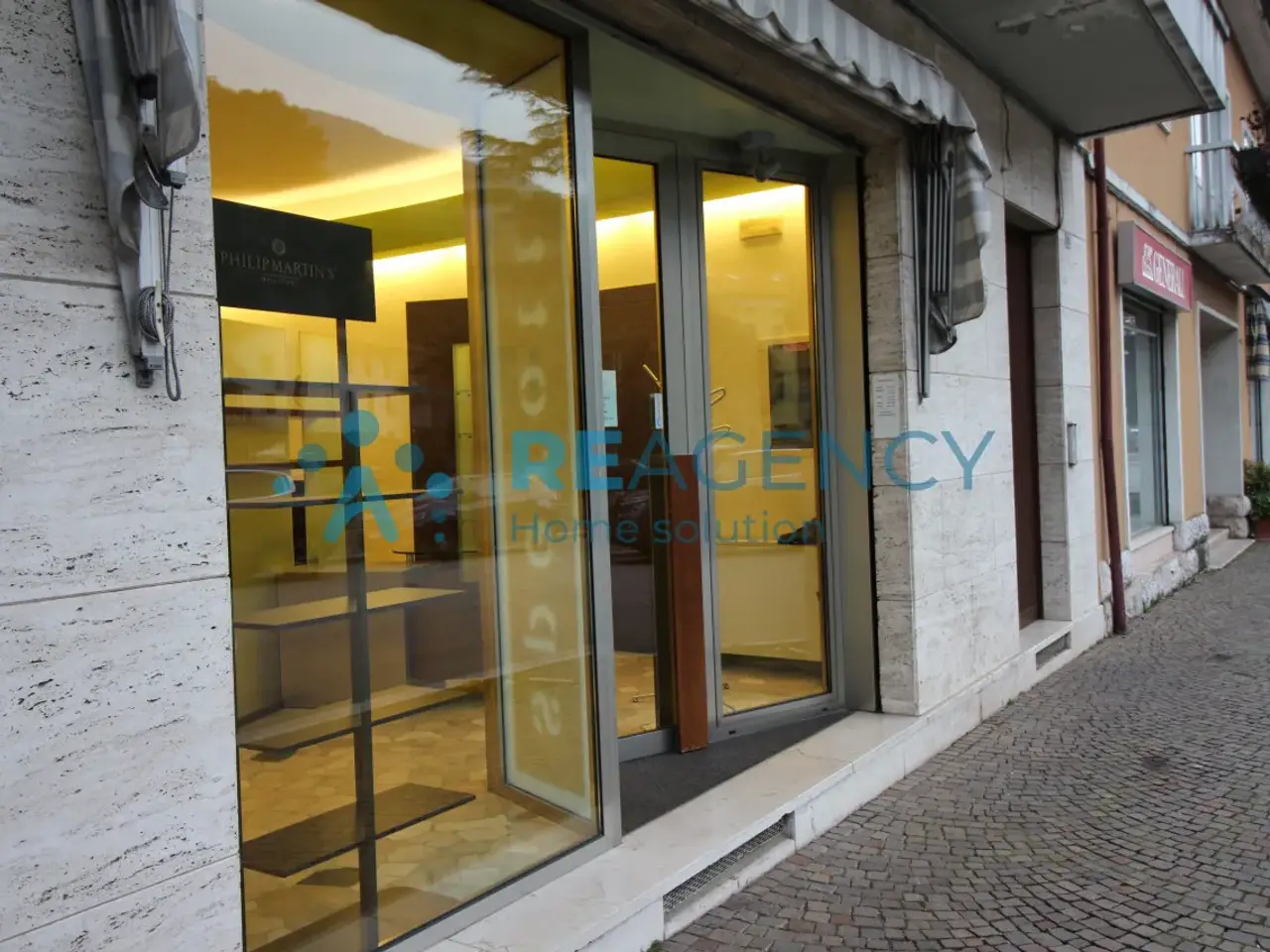 Negozio in Piazzale Vittoria 49, Piovene Rocchette, {3} - Foto 2