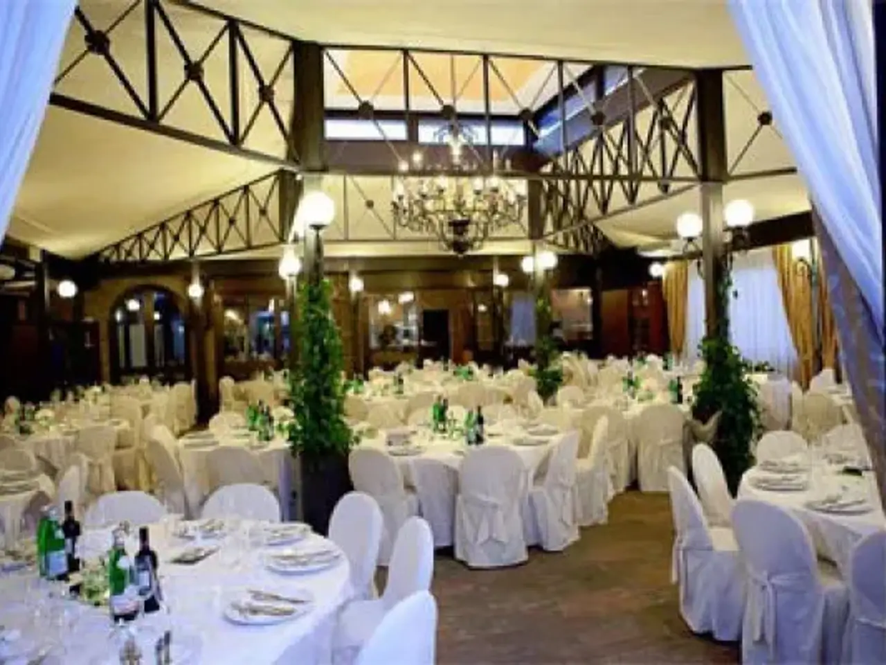 Ristorante in Strada Provinciale Francigena, Lucca, {3} - Foto 2