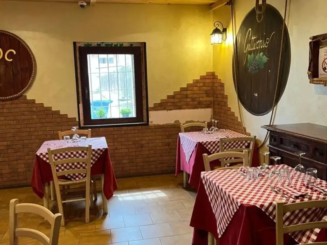 Esercizio commerciale in , Vizzolo Predabissi, {3} - Foto 2