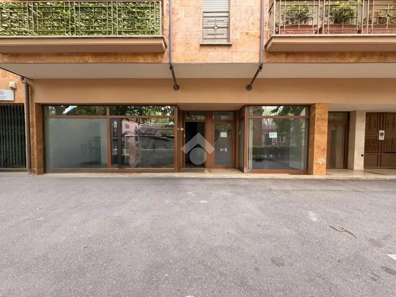Negozio in Viale Saffi 35, Novi Ligure, {3} - Foto 1