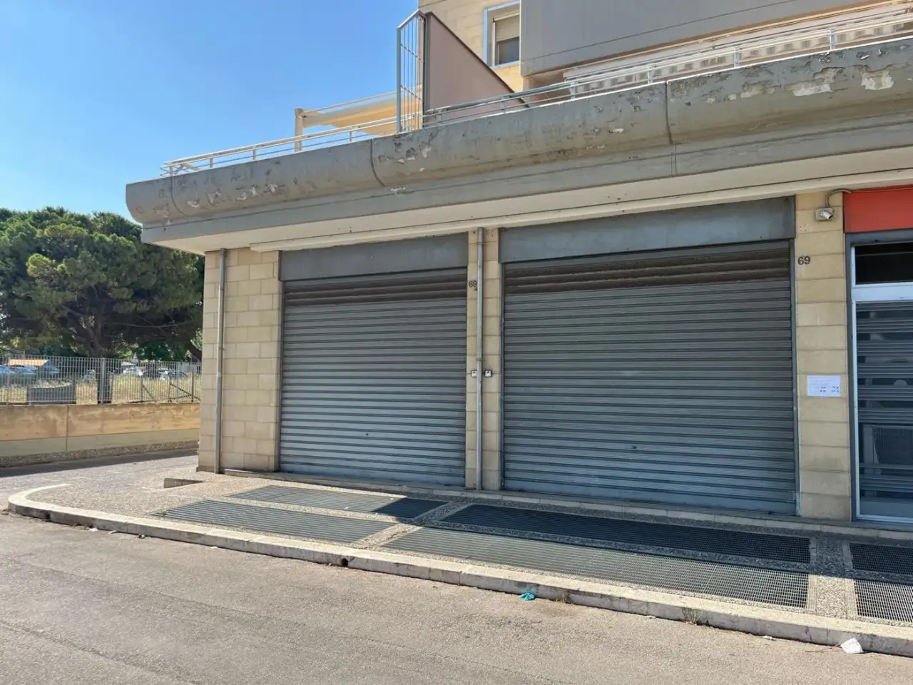 Negozio in Viale Europa , Bari, {3} - Foto 1