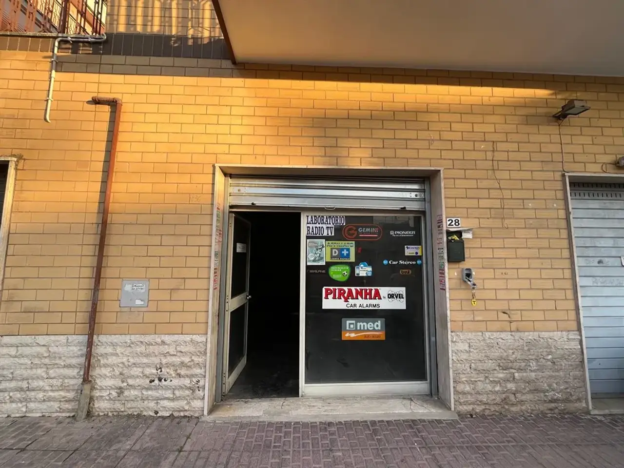 Negozio in Via Riposto, Roma, {3} - Foto 2
