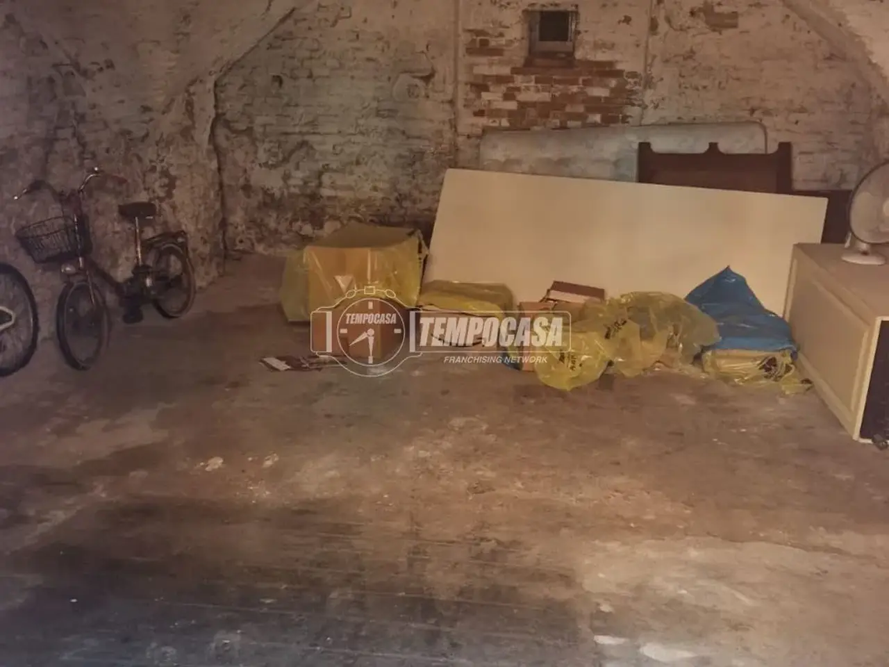 Magazzino in Via Sant'Agostino 63, Modena, {3} - Foto 2