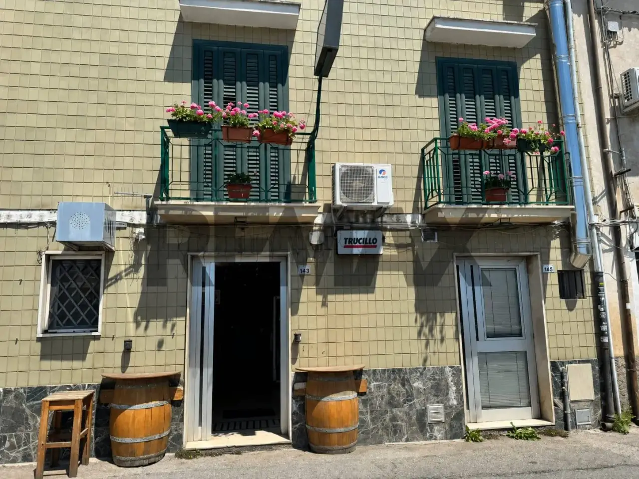 Negozio in Corso dei Bruzi 74 - 76, Cosenza, {3} - Foto 1