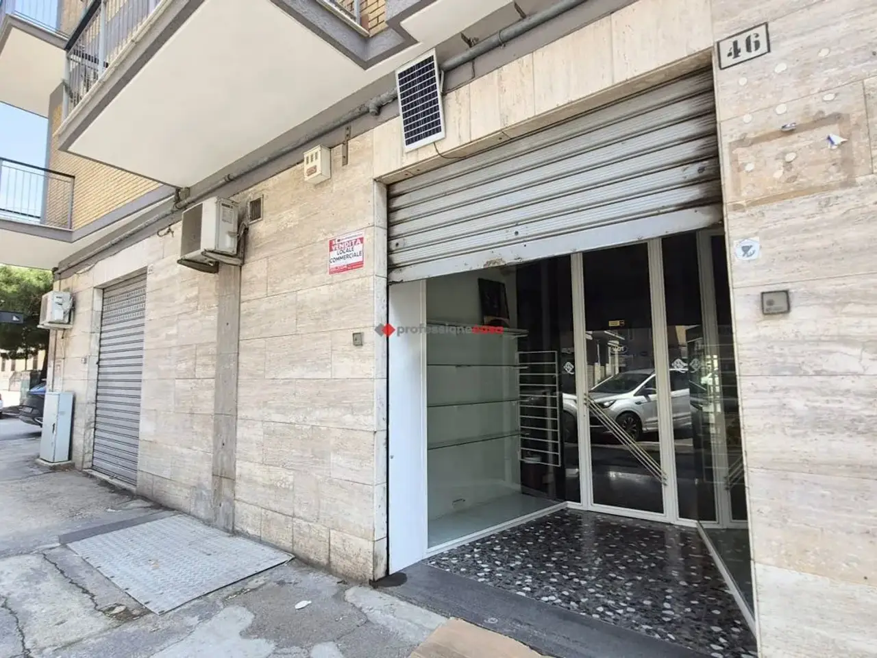 Negozio in Via Edmondo De Amicis 46, Foggia, {3} - Foto 2