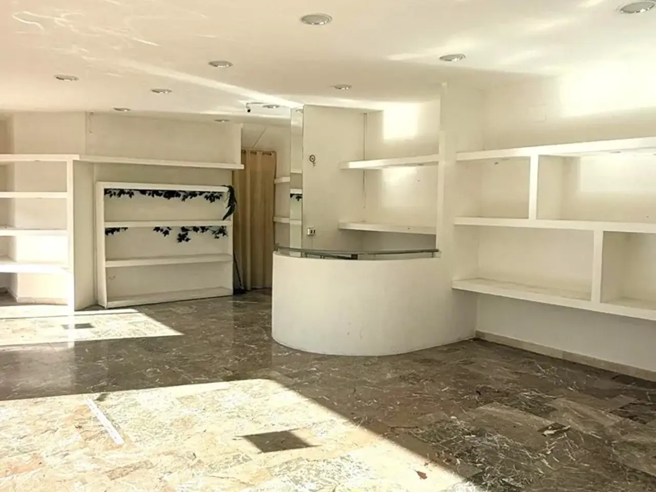 Negozio in Corso Calatafimi 979, Palermo, {3} - Foto 2