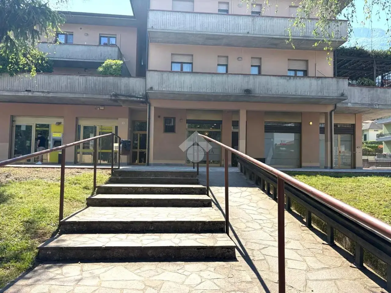 Negozio in Via Antica Valeriana 18, Pisogne, {3} - Foto 1