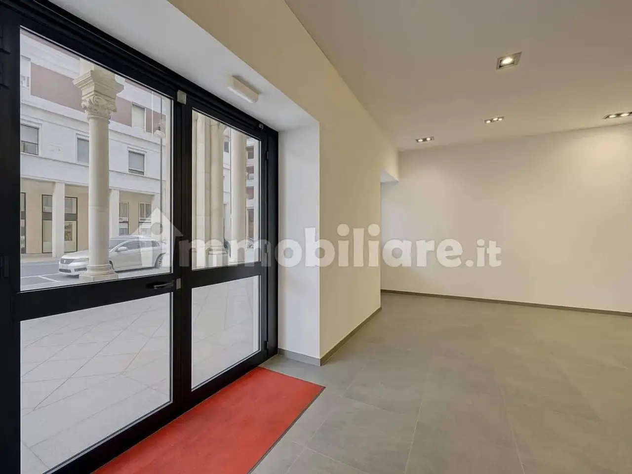 Negozio in Via Viotti 2, Torino, {3} - Foto 2