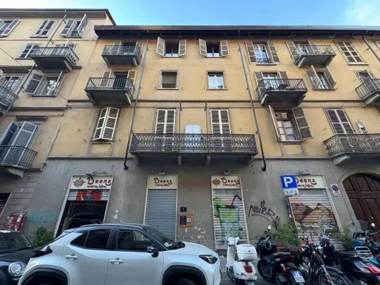Negozio in Via Cesare Lombroso 22, Torino, {3} - Foto 1