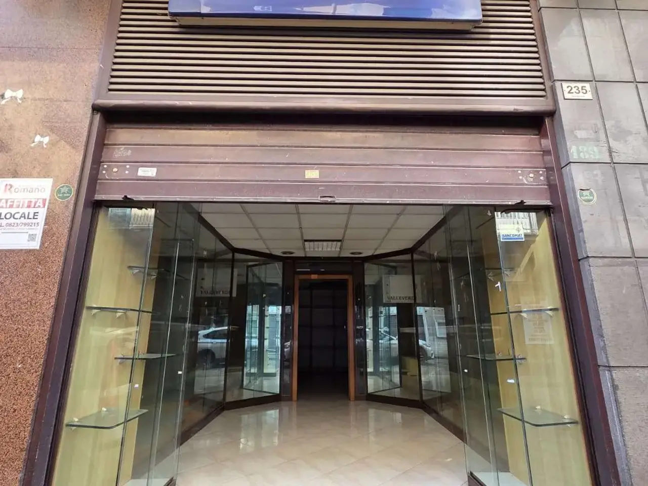 Negozio in Corso Aldo Moro 235, Santa Maria Capua Vetere, {3} - Foto 2