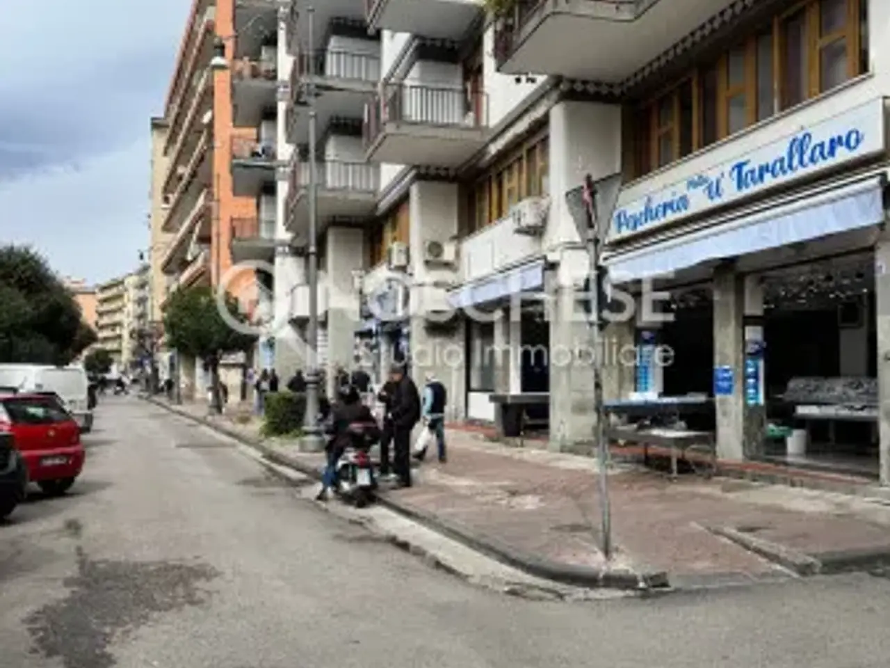 Negozio in Via Pasquale Voso 7, Salerno, {3} - Foto 2