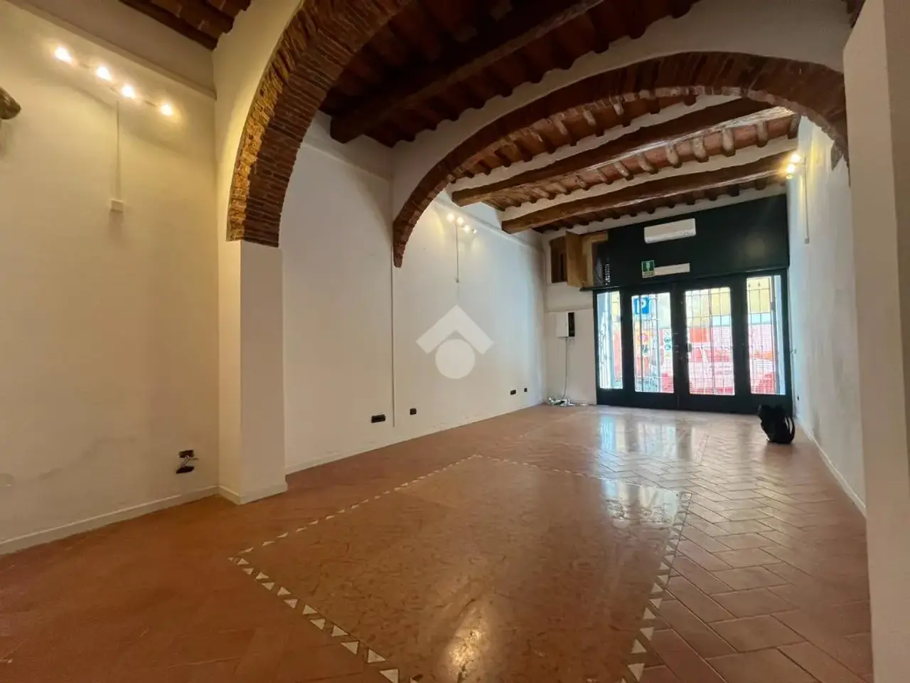Negozio in Via del T 8, Pistoia, {3} - Foto 1