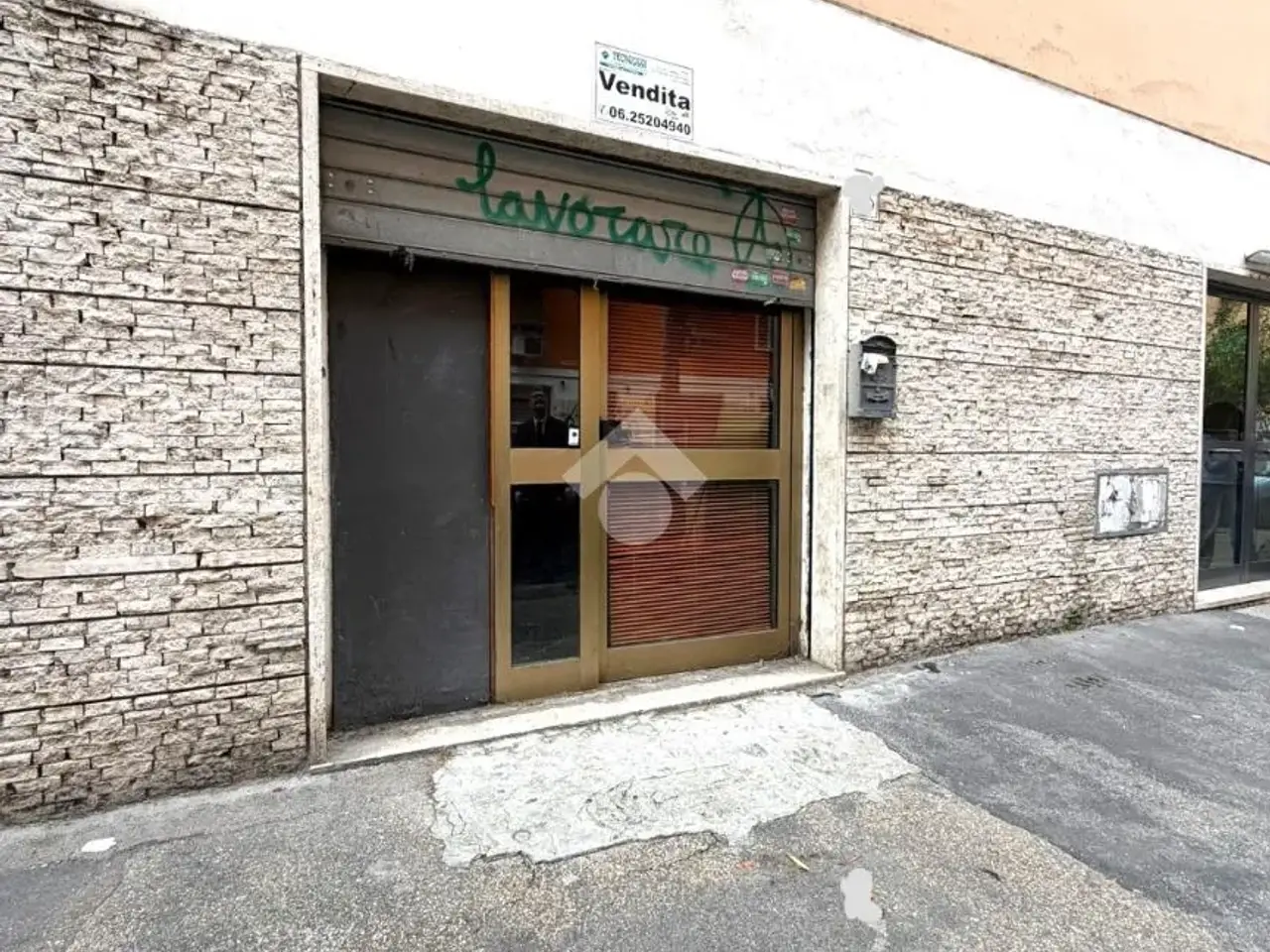 Negozio in Via Giorgio Pitacco 33, Roma, {3} - Foto 1