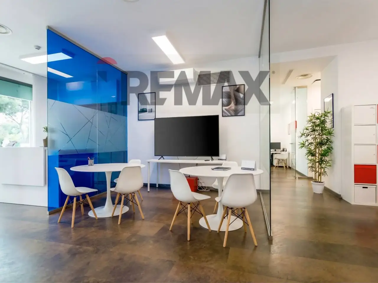 Negozio in Piazza Unita' d'Italia 13/G, Palermo, {3} - Foto 1