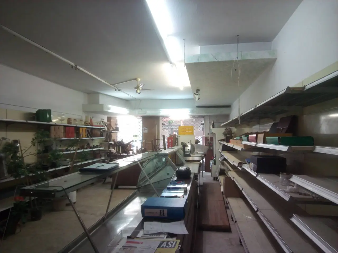 Esercizio commerciale in Via Garibaldi, Ponsacco, {3} - Foto 2