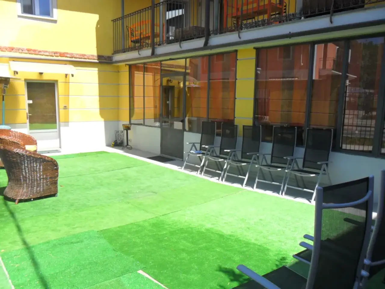 Albergo in Frazione Serravalle 4, Asti, {3} - Foto 2
