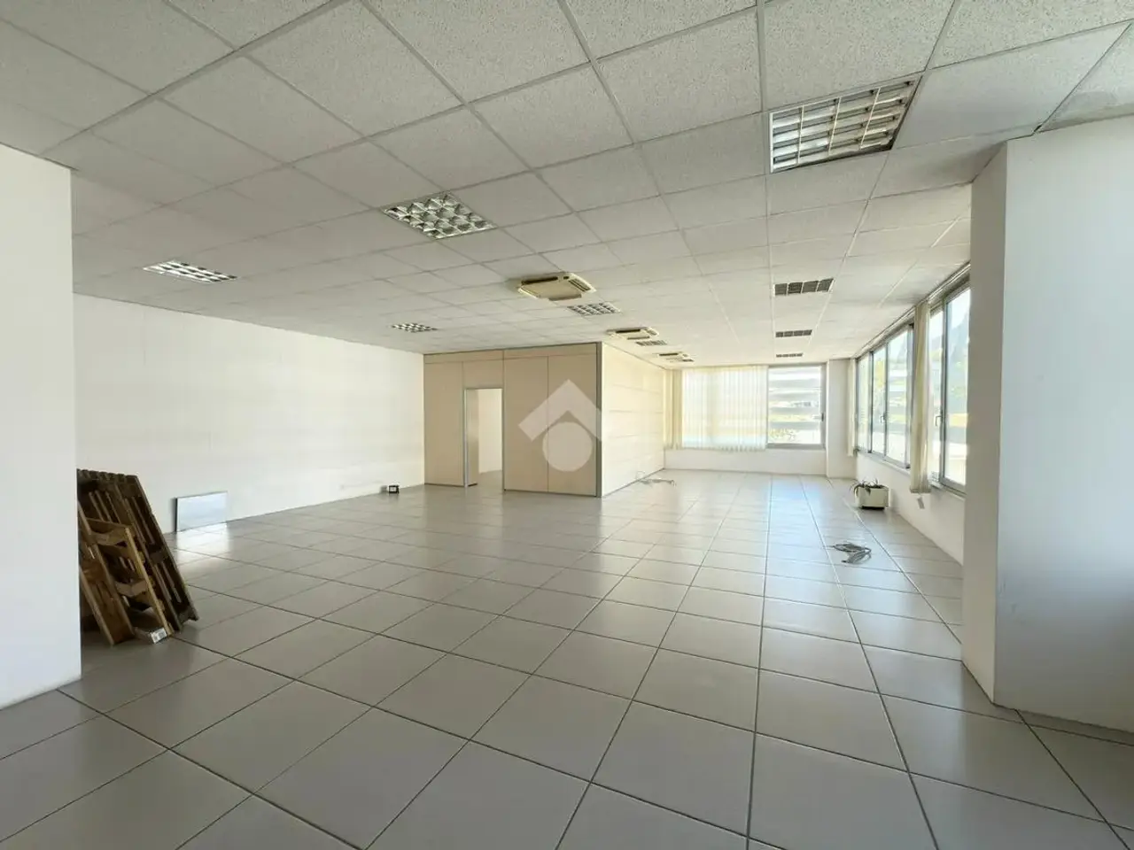 Ufficio in Via Strusiglia 22, Ivrea, {3} - Foto 2